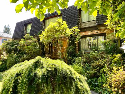 5987 Marguerite St, House other with 8 bedrooms, 4 bathrooms and 5 parking in Vancouver BC | Image 2