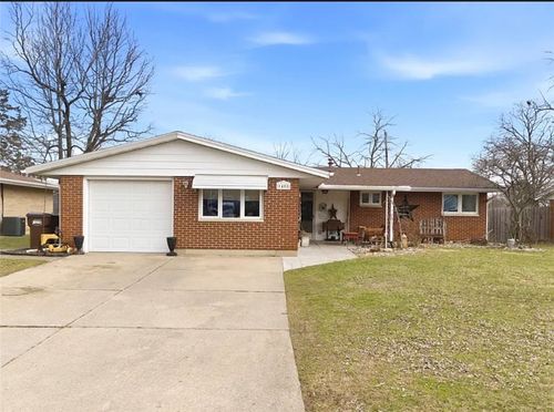 1408 Mapleridge Dr, Fairborn, OH, 45324-3525 | Card Image
