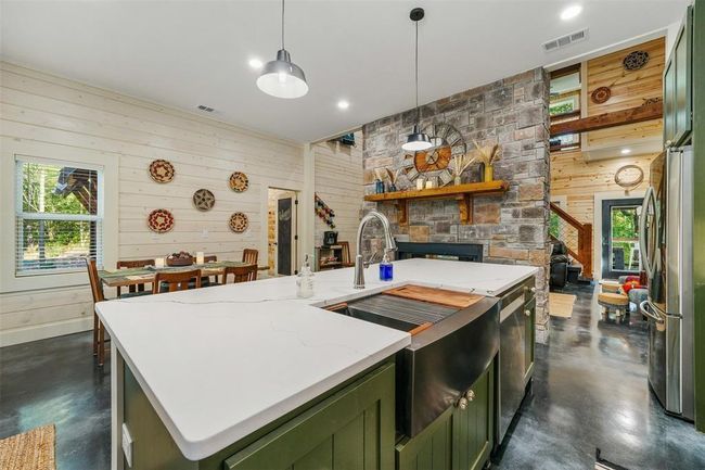 granite counter tops | Image 6