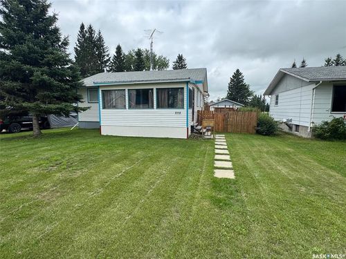202 2nd Ave, Spalding, SK, S0K | Card Image