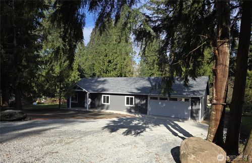 554 Wildwood Dr, Sedro Woolley, WA, 98284-9529 | Card Image