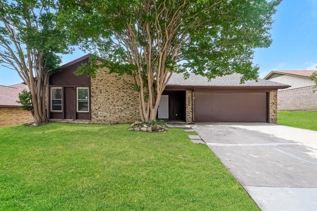 Park Dr, Watauga, TX 76148