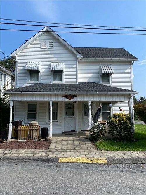 138 Sanders Rd, Pen Argyl, PA, 18072-9711 | Card Image