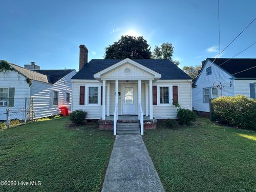 908 Flora St, Elizabeth City, NC, 27909-5418 | Card Image