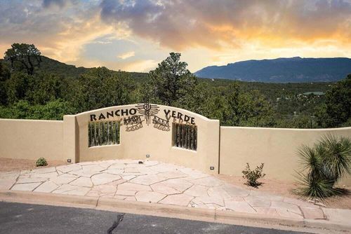 50 Los Pecos Loop, Tijeras, NM, 87059-7893 | Card Image