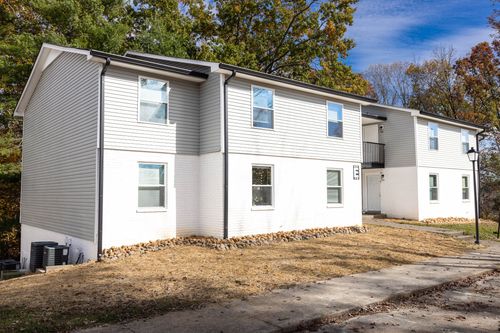 e-49-100 Valley View Dr, Dickson, TN, 37055-2832 | Card Image