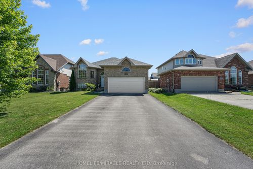 149 Schmidt Dr, Arthur, ON, N0G1A0 | Card Image