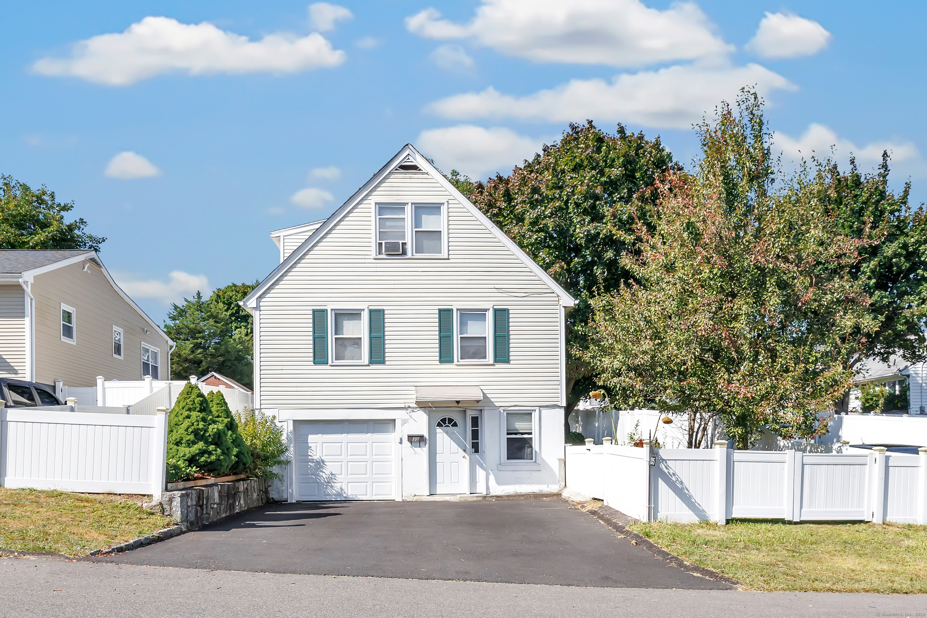 Up St, Bridgeport, CT 06606