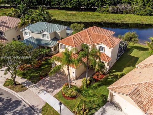 618-618 Willow Bend Rd, Weston, FL, 33327-1825 | Card Image