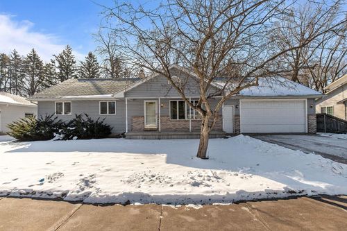 201 E Meadow Grove Boulevard, APPLETON, WI, 54915 | Card Image