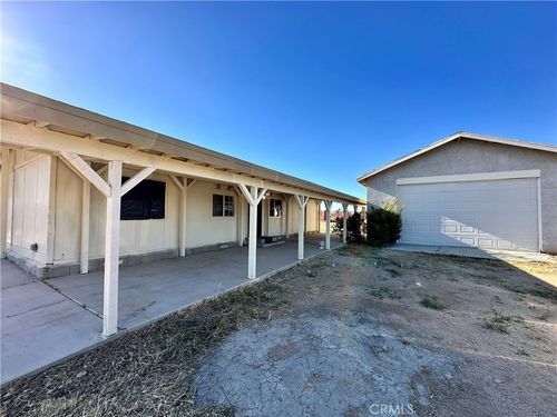 b-11550 White Rd, Victorville, CA, 92392-1744 | Card Image