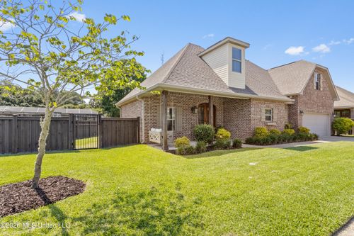 3813 Acadian Village Dr, Ocean Springs, MS, 39564-6212 | Card Image