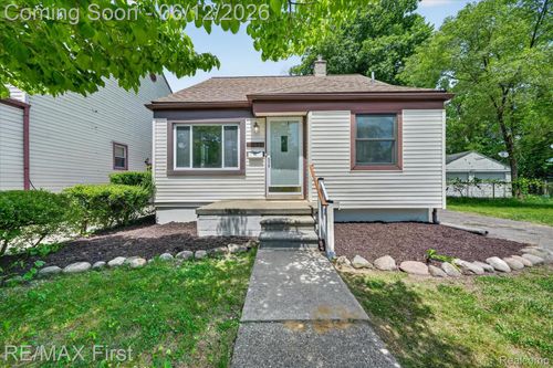 25028 Midland, Redford, MI, 48239-3661 | Card Image