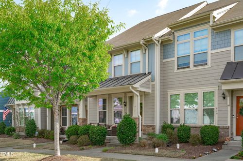 917 Ambergate Sta, Apex, NC, 27502-2432 | Card Image