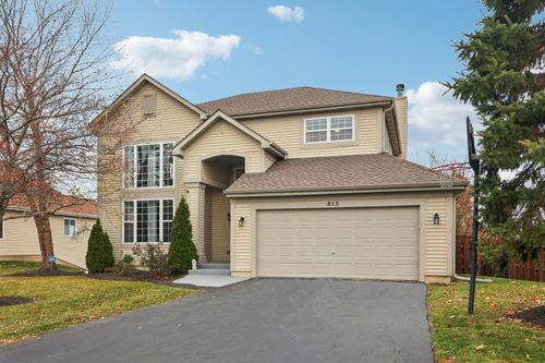 815 N Overlook Cir, Round Lake, IL, 60073-8111 | Card Image