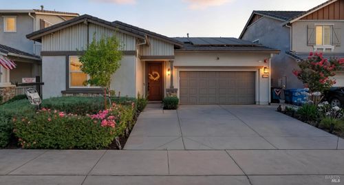 2018 Spirea Ct, Vacaville, CA, 95687-8301 | Card Image