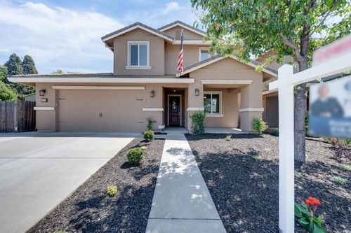 1574 Hutchison Valley Dr, Woodland, CA, 95776-9403 | Card Image