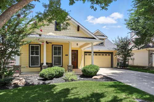 511 Village Way, Argyle, TX, 76226-2370 | Card Image