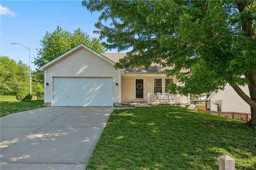 8126 Nw 77th Ct, Kansas City, MO, 64152-4664 | Card Image