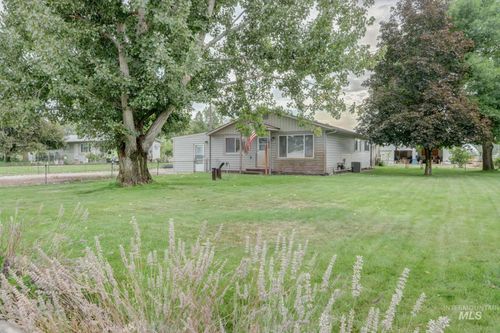 1424 Mill Rd, Emmett, ID, 83617-4242 | Card Image