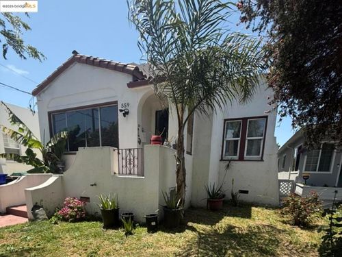 559 Civic Center St, Richmond, CA, 94804-1612 | Card Image
