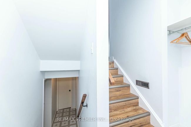 43 - 21a Thistle Down Blvd, Condo with 3 bedrooms, 3 bathrooms and 1 parking in Toronto ON | Image 10