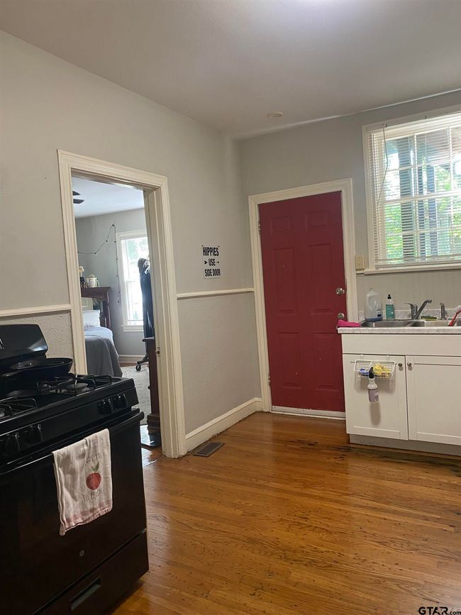 APT-2 - 621 W Houston St, Home with 0 bedrooms, 0 bathrooms and null parking in Tyler TX | Image 26