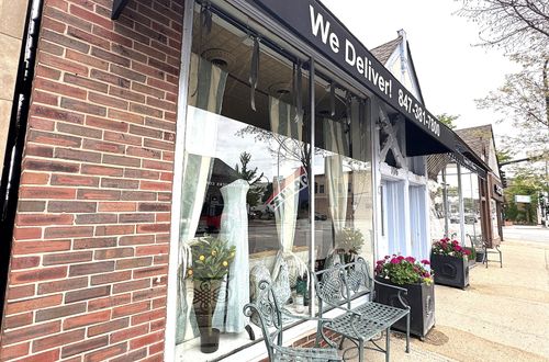 118 W Main St, Barrington, IL, 60010-3071 | Card Image