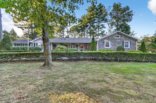 873 Worcester Dr, Niskayuna, NY, 12309-4919 | Card Image