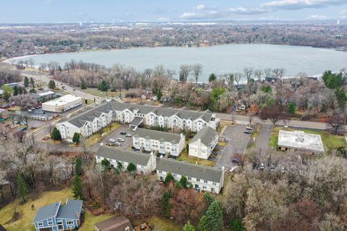 3166 Lexington Ave N, Shoreview, MN, 55126-8106 | Card Image