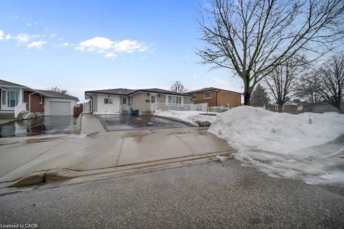 15 Anderson Dr, Cambridge, ON, N1R6E6 | Card Image