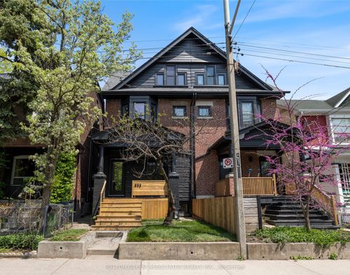 853 Manning Ave, Toronto, ON, M6G2X1 | Card Image