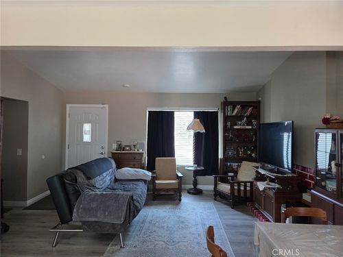 13200 13202 Wentworth St, Arleta, CA, 91331 | Card Image