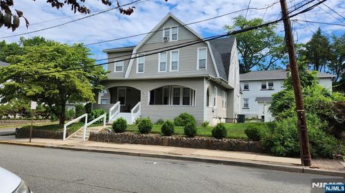 245 Hillside Ave, Leonia, NJ, 07605-1633 | Card Image