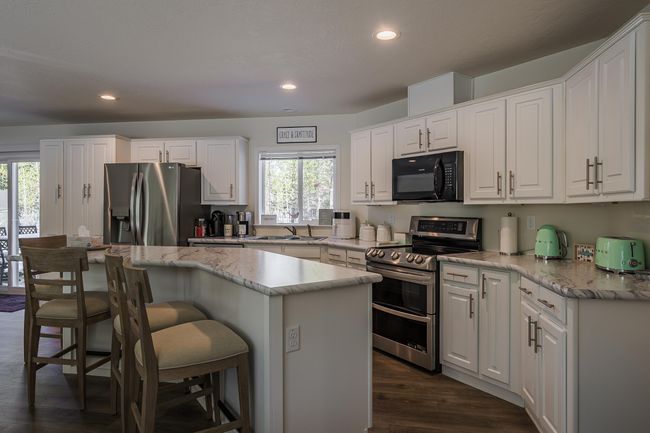 10_15450 pine tree dr - 10 | Image 18
