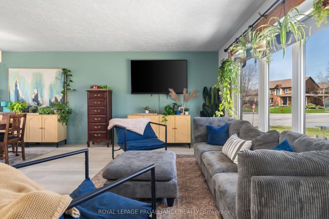 30 Miron Rd, House other with 3 bedrooms, 2 bathrooms and 4 parking in Trenton ON | Image 19