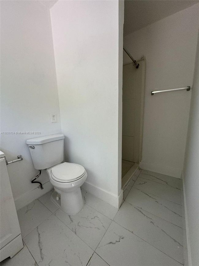 APT-5B - 2700 Sw 62 Nd Ave, Home with 0 bedrooms, 1 bathrooms and null parking in Miramar FL | Image 5