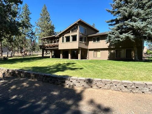 69944 Meadow View Rd, Sisters, OR, 97759-9611 | Card Image