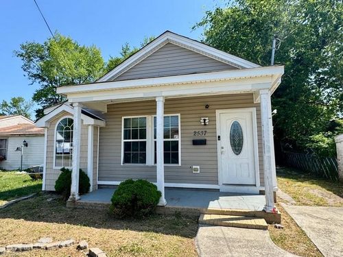 2537 Staunton Ave, Portsmouth, VA, 23704-6341 | Card Image