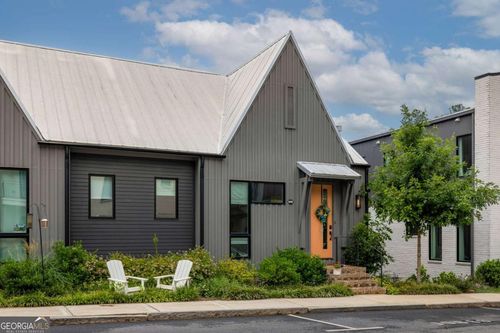 10866 Serenbe Ln, Chattahoochee Hills, GA, 30268-2495 | Card Image