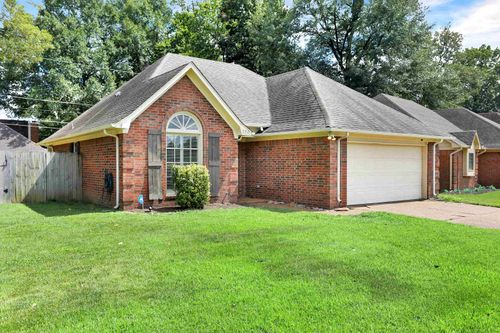 250 Bendigo Dr, Cordova, TN, 38018-7228 | Card Image