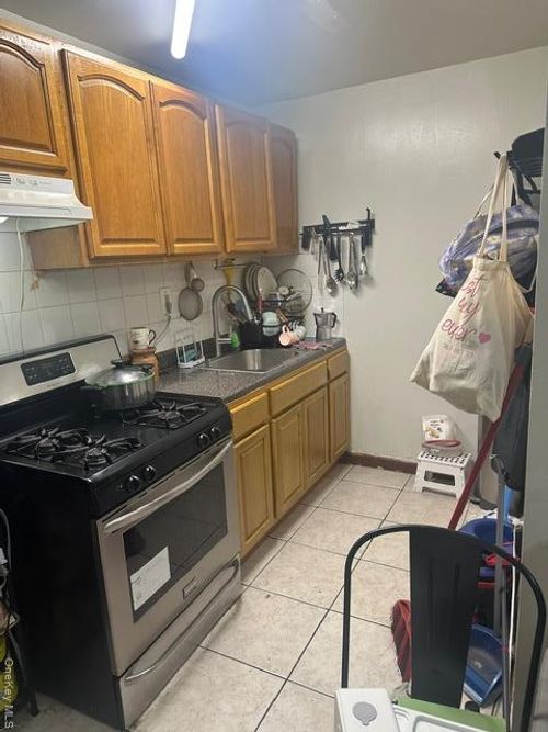 104 Roosevelt, New York, NY, 11368 | Card Image