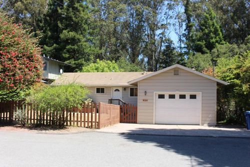 930 Pinetree Ln, Aptos, CA, 95003-3530 | Card Image