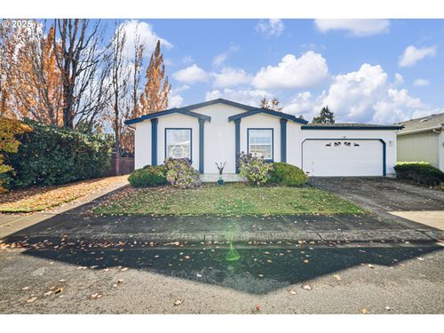 24-4055 Royal Ave, Eugene, OR, 97402-6811 | Card Image