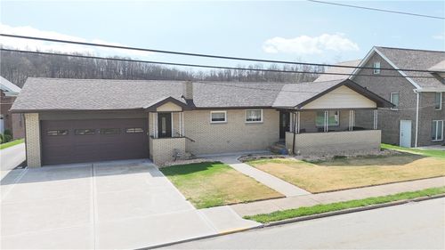 458 Bow St, Stockdale, PA, 15483-1009 | Card Image