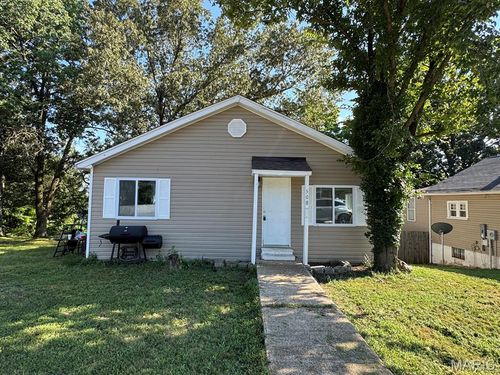 508 Apple St, Poplar Bluff, MO, 63901-3932 | Card Image