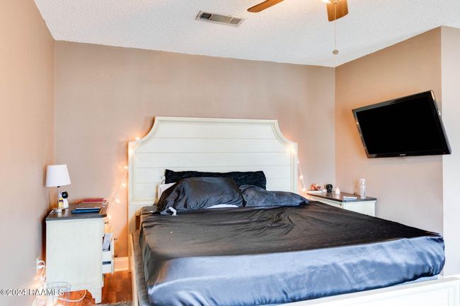 100 Teal Lane | Image 11