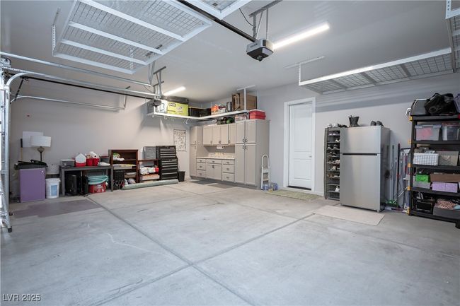 Overhead Storage. Entry to home. | Image 40