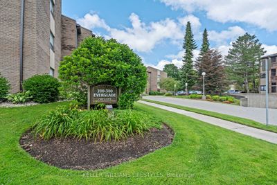 116 - 300 Everglade Cres, Condo with 2 bedrooms, 2 bathrooms and 1 parking in London ON | Image 1