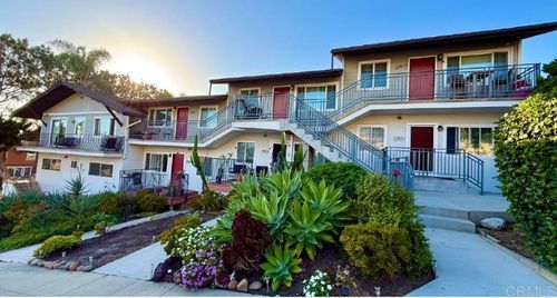 2921 Columbia St, San Diego, CA, 92103-6051 | Card Image